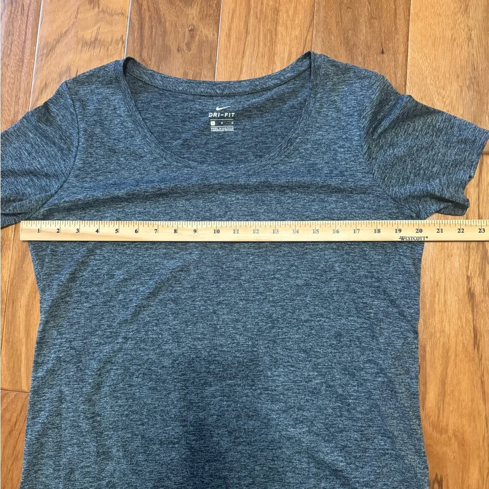Nike Dry Fit Top - Picture 3 of 6